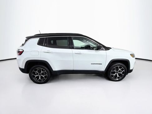 Used 2025 Jeep Compass Limited AWD/4WD image 8