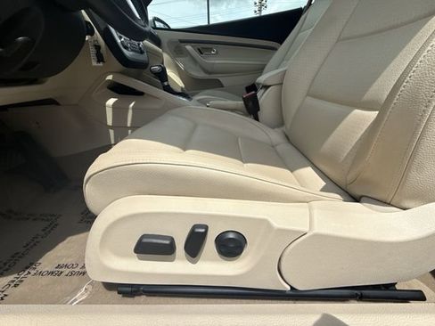 Used 2010 Volkswagen Eos Komfort FWD image 12