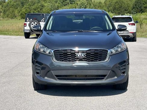 Used 2020 Kia Sorento FWD V6 image 2