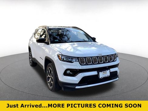 Used 2025 Jeep Compass Limited image 1