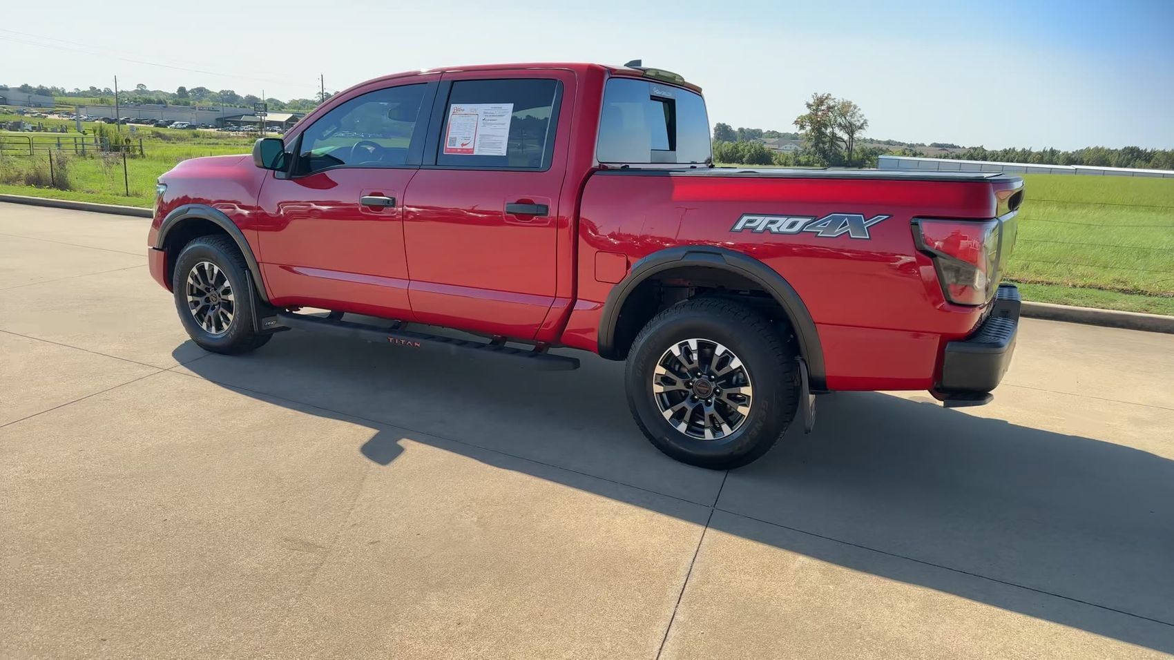 Used 2022 Nissan Titan PRO-4X w/ Pro-4x Utility Package AWD/4WD image 5