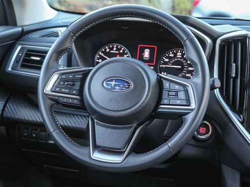 Used 2025 Subaru Ascent Premium image 15