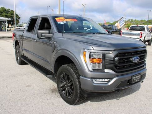 Used 2022 Ford F150 XLT w/ Equipment Group 302A High AWD/4WD image 16
