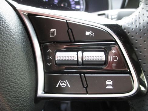 Used 2024 Kia Forte GT-Line w/ GT-Line Premium Package image 20