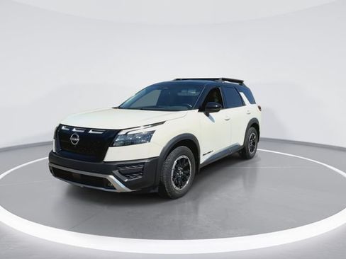 Used 2023 Nissan Pathfinder Rock Creek AWD/4WD image 5