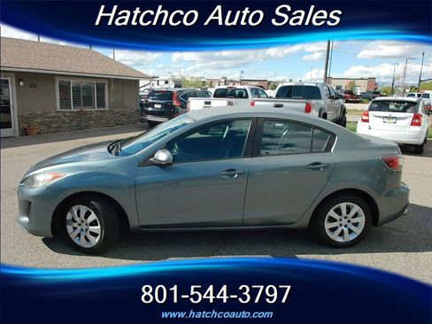 Used 2013 MAZDA MAZDA3 i Sport image 2