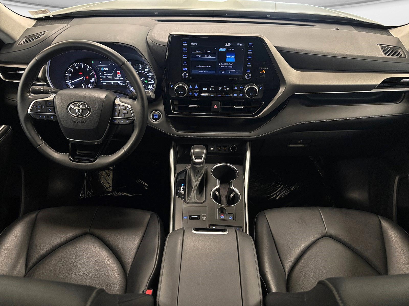 Used 2021 Toyota Highlander XLE FWD image 14