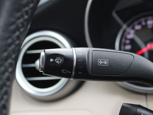 Used 2018 Mercedes-Benz C 300 C 300 4MATIC Sedan 4D image 29