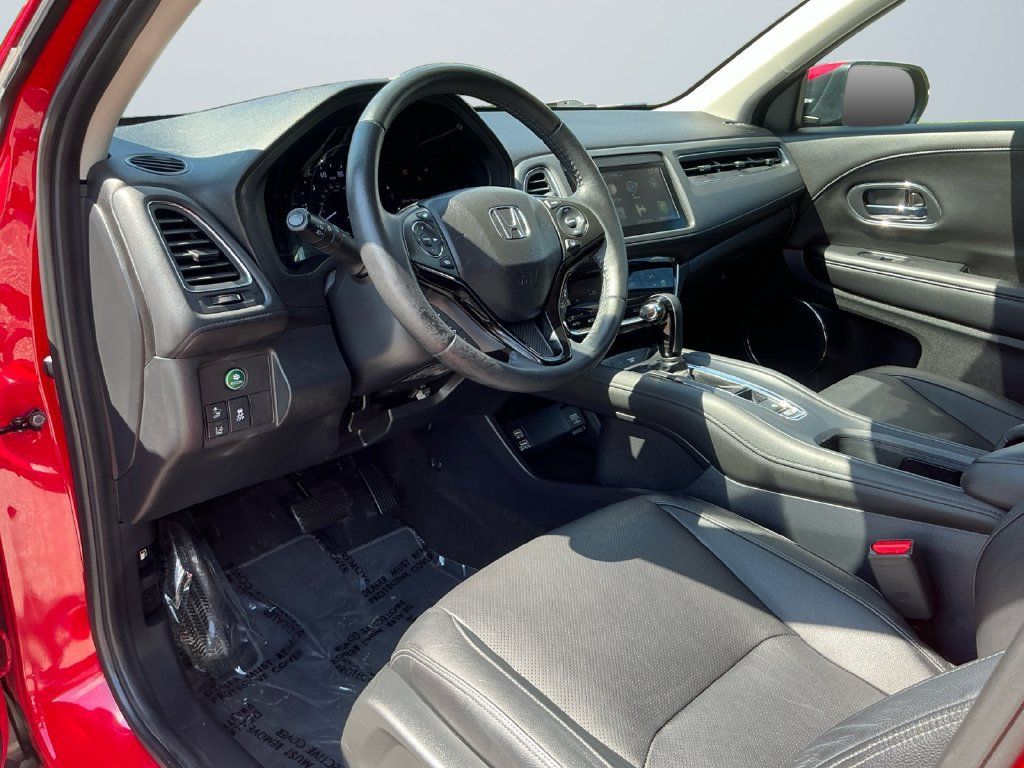 Used 2019 Honda HR-V Touring image 11