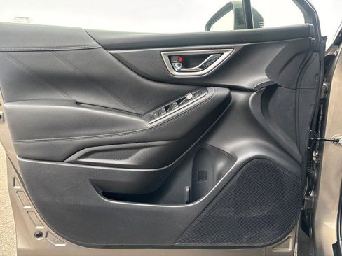 Used 2019 Subaru Forester Limited w/ Popular Package #3 image 8