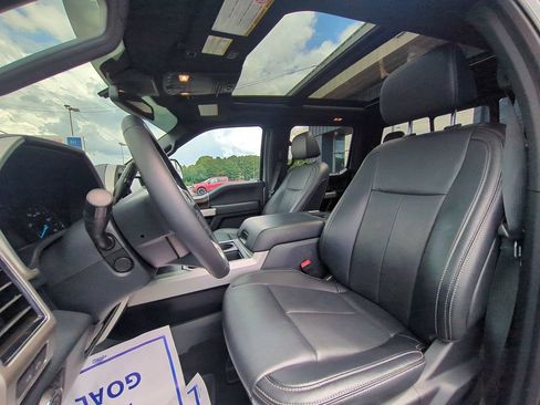 Used 2022 Ford F250 Lariat w/ Lariat Ultimate Package AWD/4WD image 25