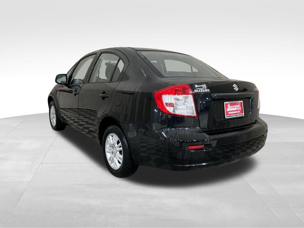 Used 2012 Suzuki SX4 LE FWD image 3