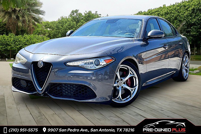 Used 2018 Alfa Romeo Giulia Ti Sport w/ Quick Order Package 22U Sport RWD image 1
