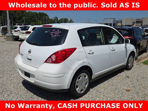 Used 2011 Nissan Versa 1.8 S FWD image 8