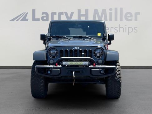 Used 2016 Jeep Wrangler Unlimited Rubicon AWD/4WD image 4