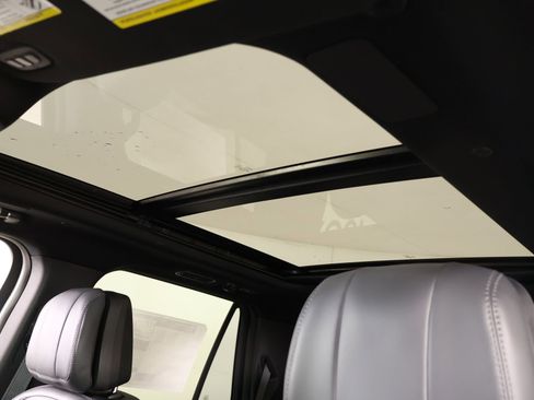 New 2026 Lincoln Navigator Reserve w/ Jet Appearance Package image 16