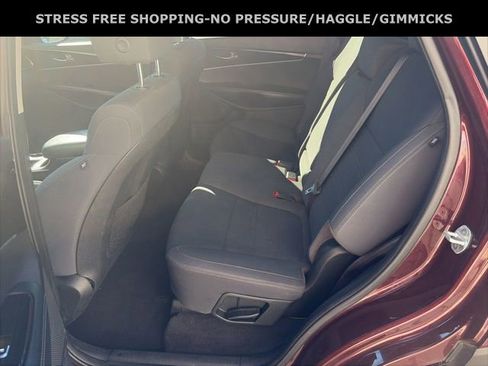 Used 2019 Kia Sorento LX image 16