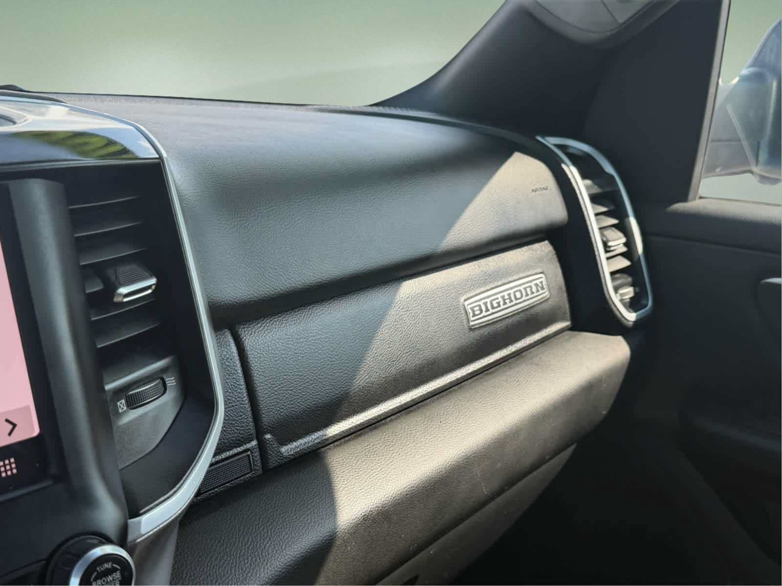 Used 2022 RAM 1500 Big Horn AWD/4WD image 17