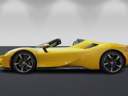 Used 2024 Ferrari SF90 Spider image 6