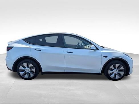 Used 2023 Tesla Model Y Long Range AWD/4WD image 8