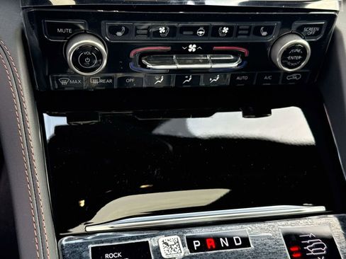 New 2025 Jeep Grand Cherokee Summit AWD/4WD image 37