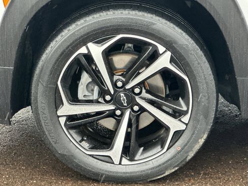 Used 2021 Chevrolet TrailBlazer RS w/ Sun and Liftgate Package image 24