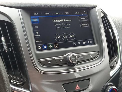 Used 2019 Chevrolet Cruze LT FWD image 14