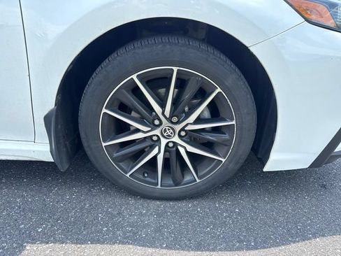 Used 2021 Toyota Camry SE FWD image 7