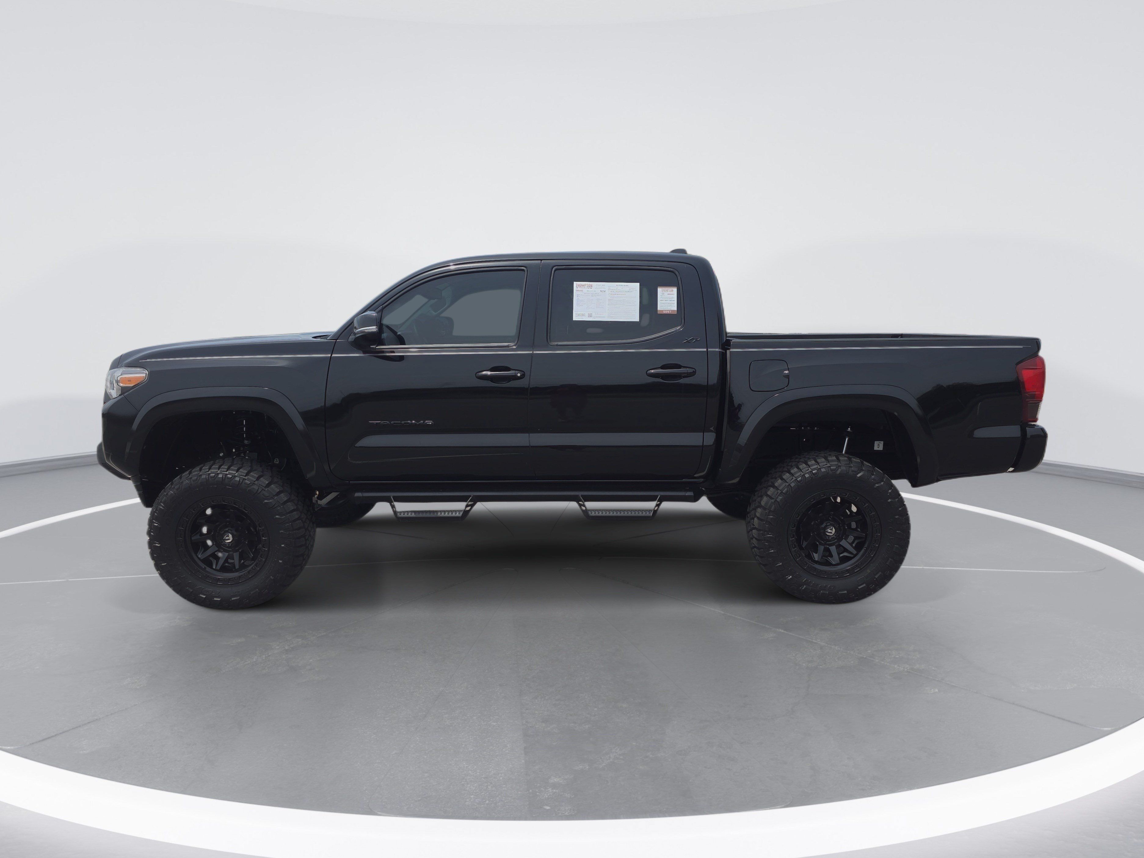 Used 2023 Toyota Tacoma SR5 w/ Technology Package AWD/4WD image 6