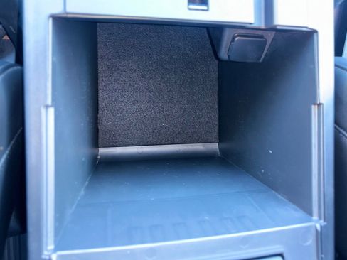 Certified 2021 Ford Explorer XLT w/ Equipment Group 202A image 64