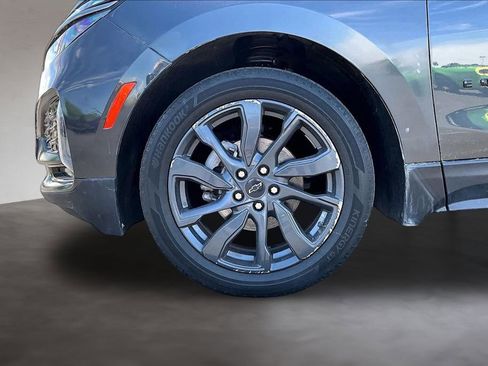 Used 2022 Chevrolet Equinox RS w/ LPO, Floor Liner Package FWD image 10