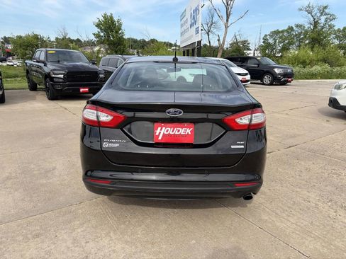 Used 2014 Ford Fusion SE w/ Equipment Group 202A FWD image 7