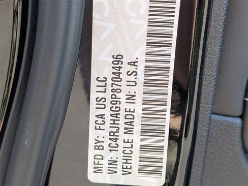 Certified 2023 Jeep Grand Cherokee Altitude image 28