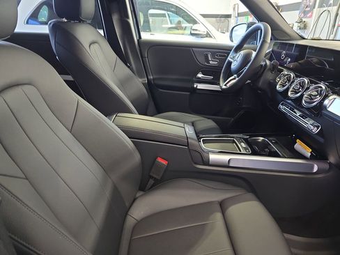 New 2026 Mercedes-Benz GLB 250 image 10