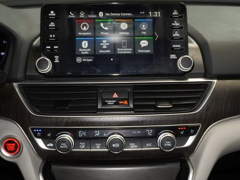 Used 2019 Honda Accord Touring image 17