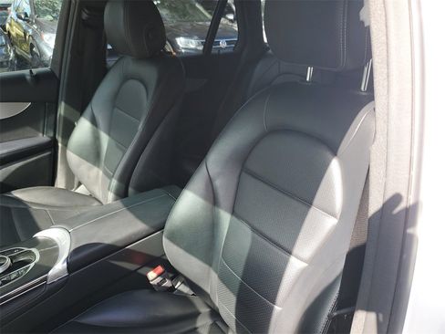 Used 2019 Mercedes-Benz GLC 300 GLC 300 image 19