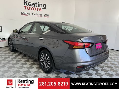 Used 2025 Nissan Altima 2.5 SV image 7