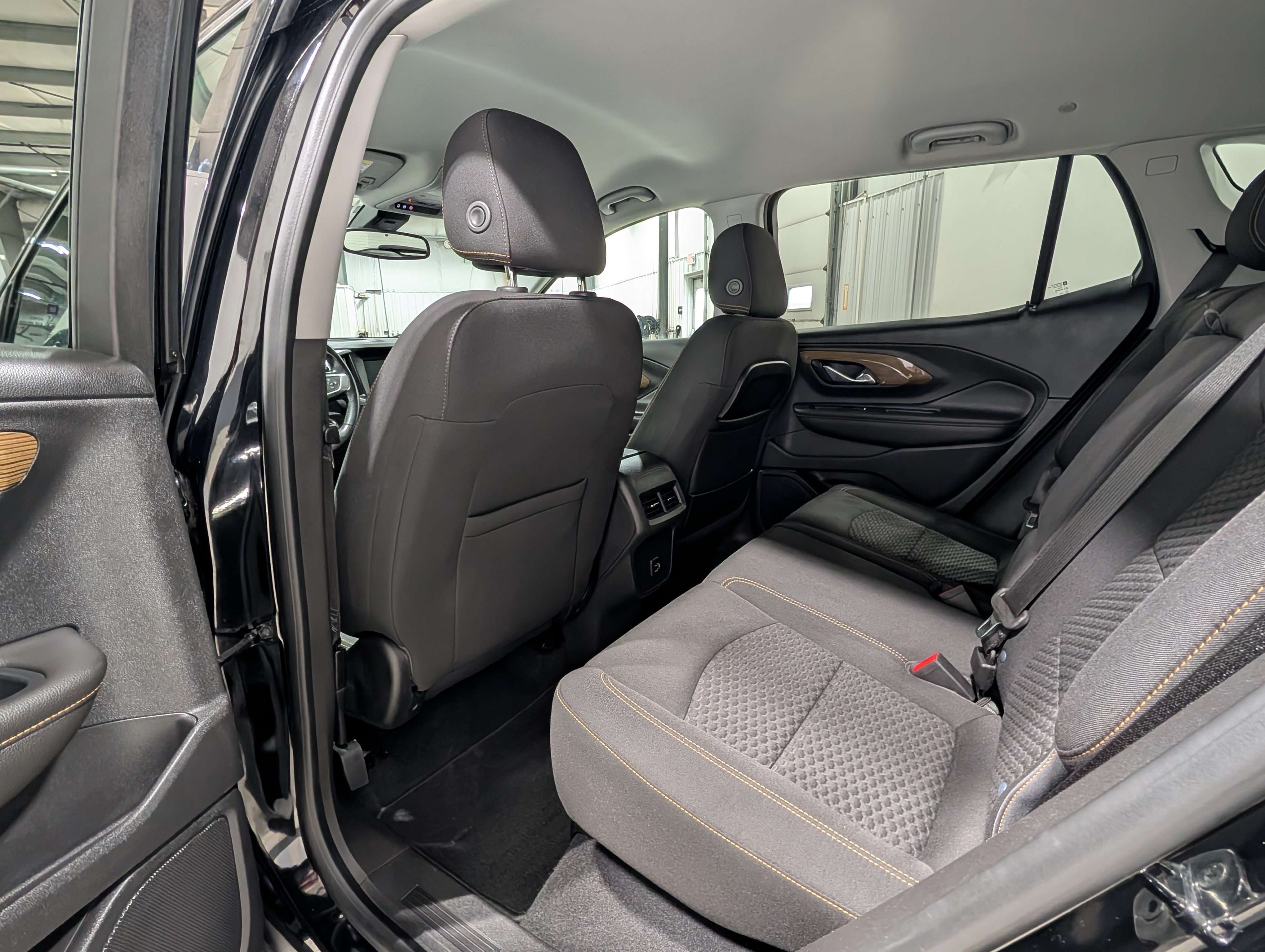 Used 2020 GMC Terrain SLE w/ Driver Convenience Package AWD/4WD image 16