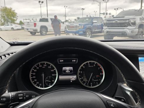 Used 2019 INFINITI QX30 w/ Navigation Package image 25