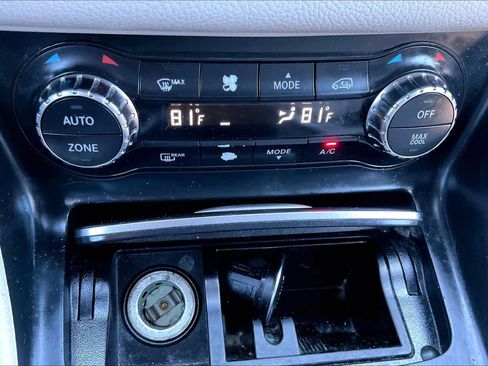 Used 2019 Mercedes-Benz CLA 250 CLA 250 image 33