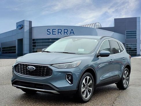 Used 2023 Ford Escape Platinum w/ Premium Technology Package image 1