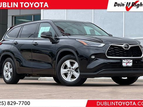 Certified 2022 Toyota Highlander LE image 1