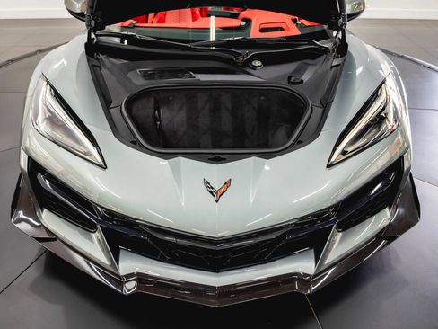 Used 2024 Chevrolet Corvette Z06 w/ Z07 Performance Package RWD image 64