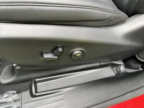 New 2026 Chrysler Pacifica Select image 18