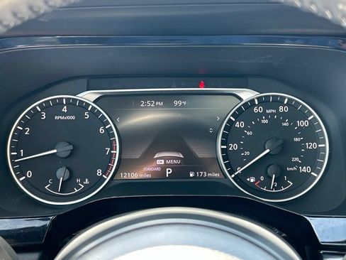 Certified 2025 Nissan Pathfinder SV w/ SV Premium Package FWD image 27