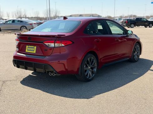 Used 2025 Toyota Corolla SE w/ SE Premium Package image 6