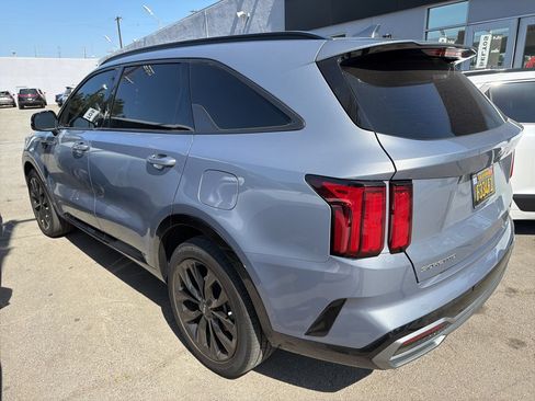 Used 2023 Kia Sorento SX FWD image 4