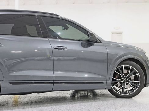 Used 2022 Audi SQ8 Prestige AWD/4WD image 11