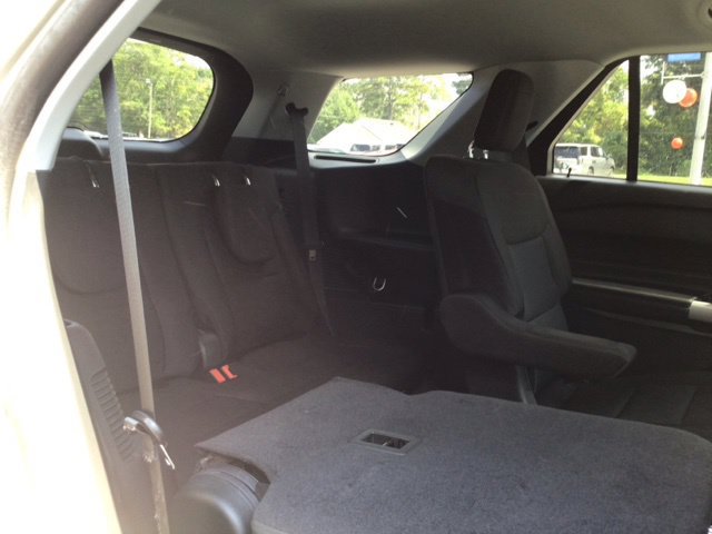 Used 2023 Ford Explorer XLT AWD/4WD image 21