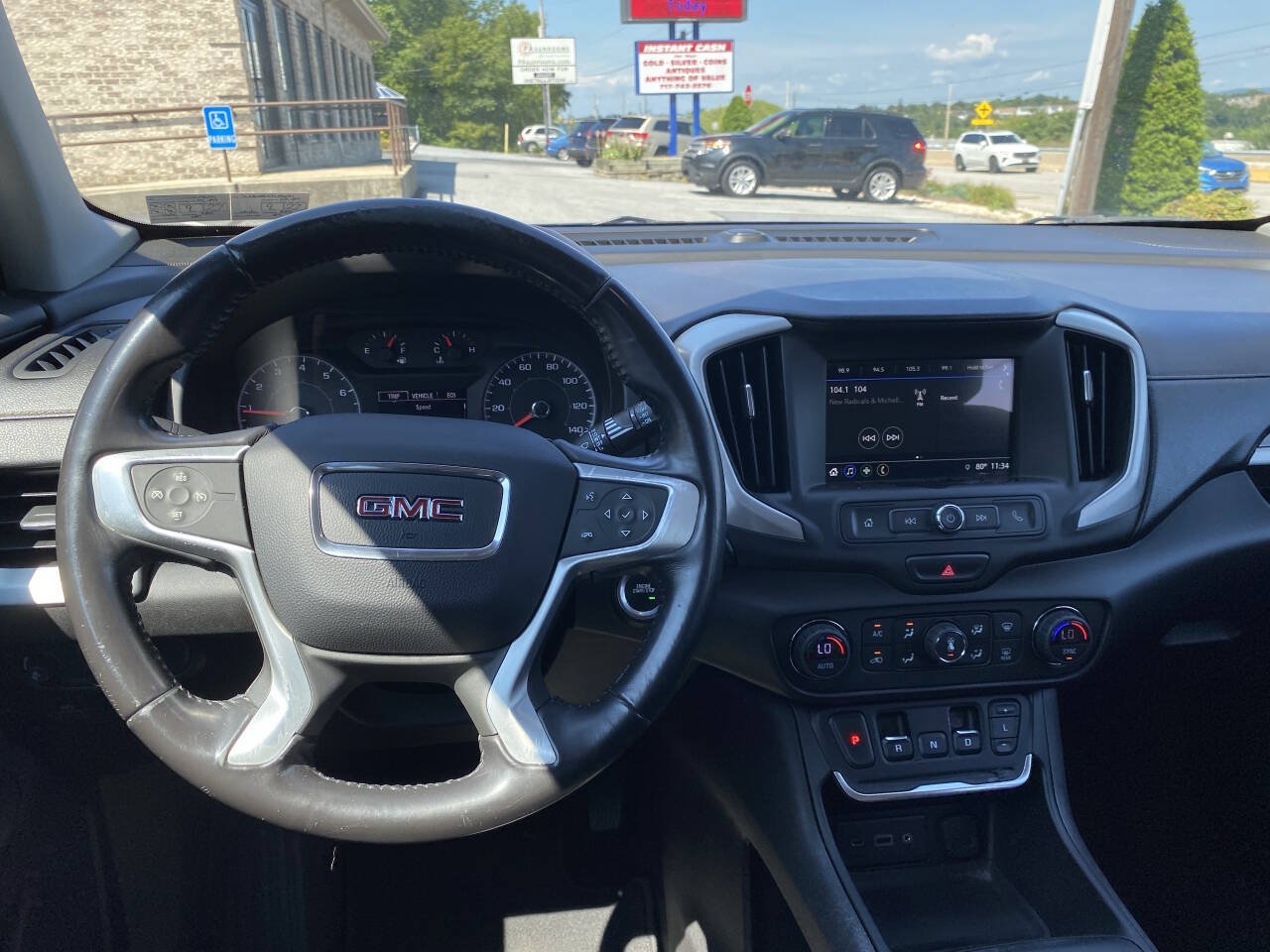 Used 2018 GMC Terrain SLE w/ Driver Convenience Package FWD image 23